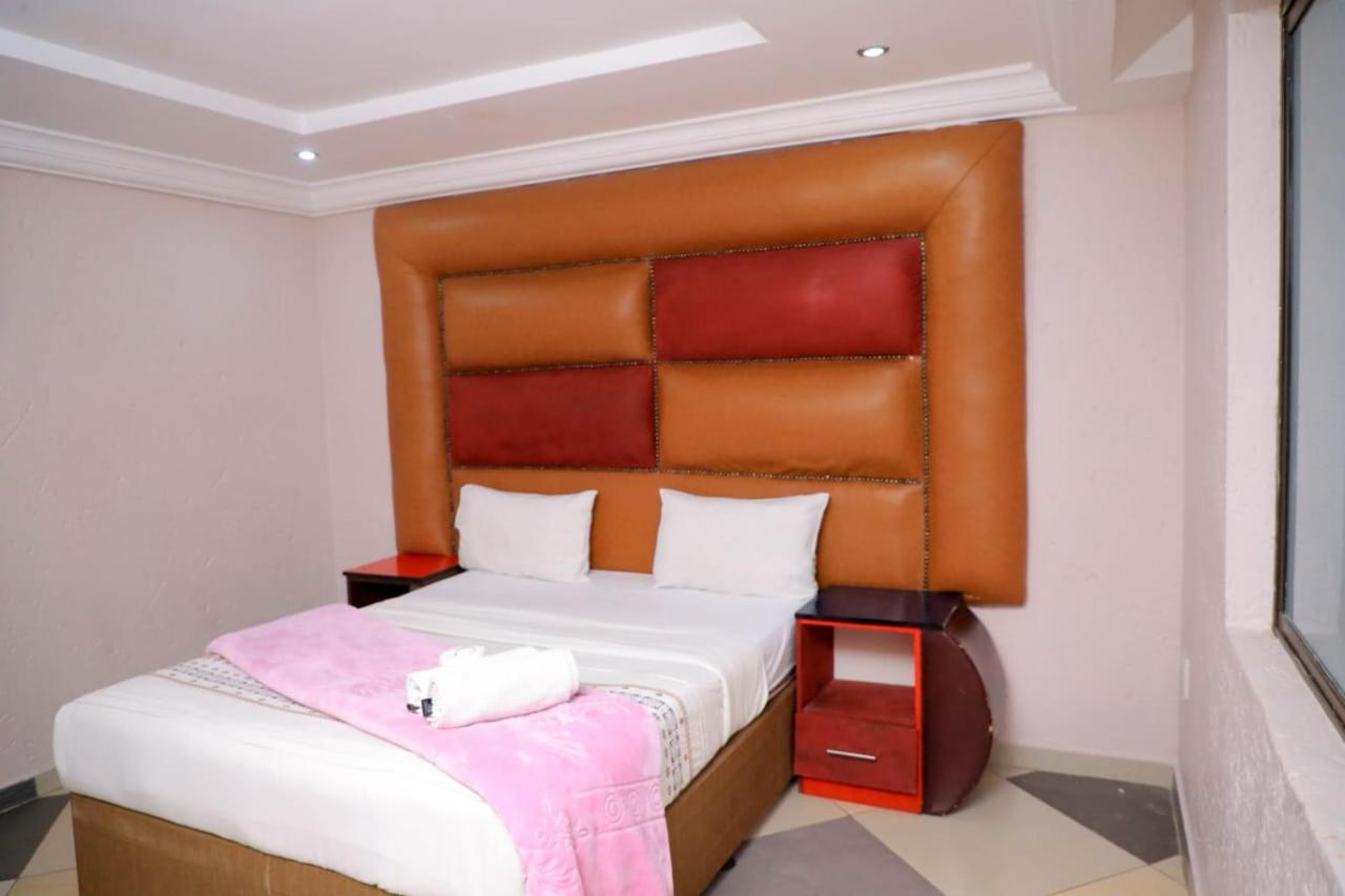 Yeoville Hotel Йоганнесбурґ Екстер'єр фото